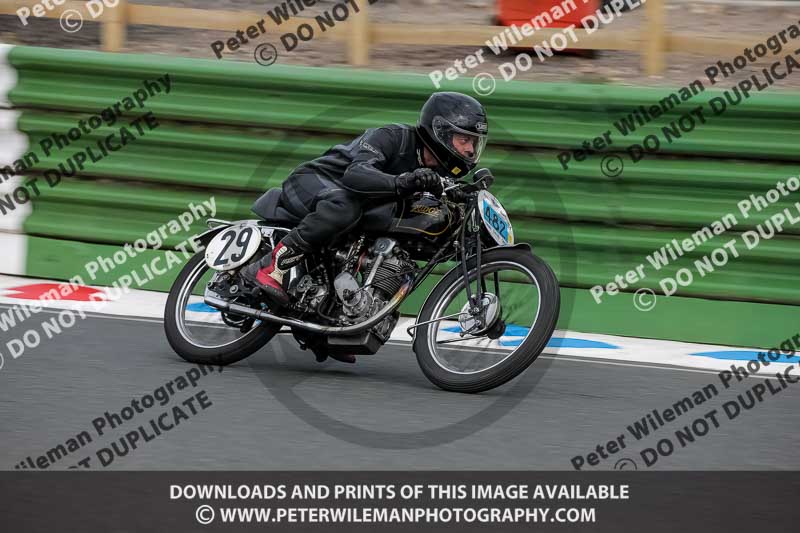 Vintage motorcycle club;eventdigitalimages;mallory park;mallory park trackday photographs;no limits trackdays;peter wileman photography;trackday digital images;trackday photos;vmcc festival 1000 bikes photographs